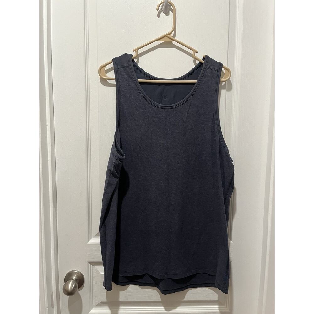 Lululemon Men’s Muscle Athletic Tank Top Size Large Gray